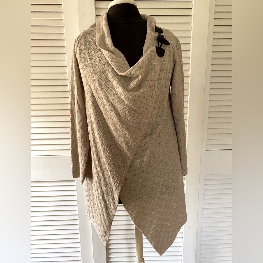 Venus sweater